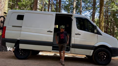 Vanlife Cooking: Local Ingredients, Global Flavors 🌍
