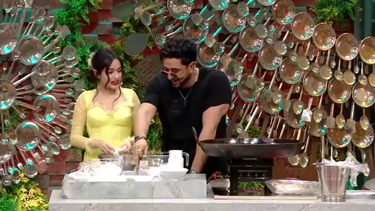 Laughter Chefs S3.E1 - Laughter Chefs' Family Retums!