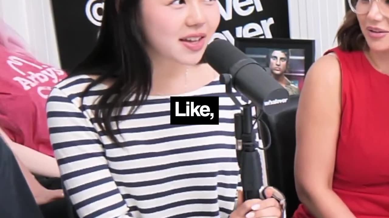Based girl TRIGGERS thicker woman because she had glow down ‪@whatever‬