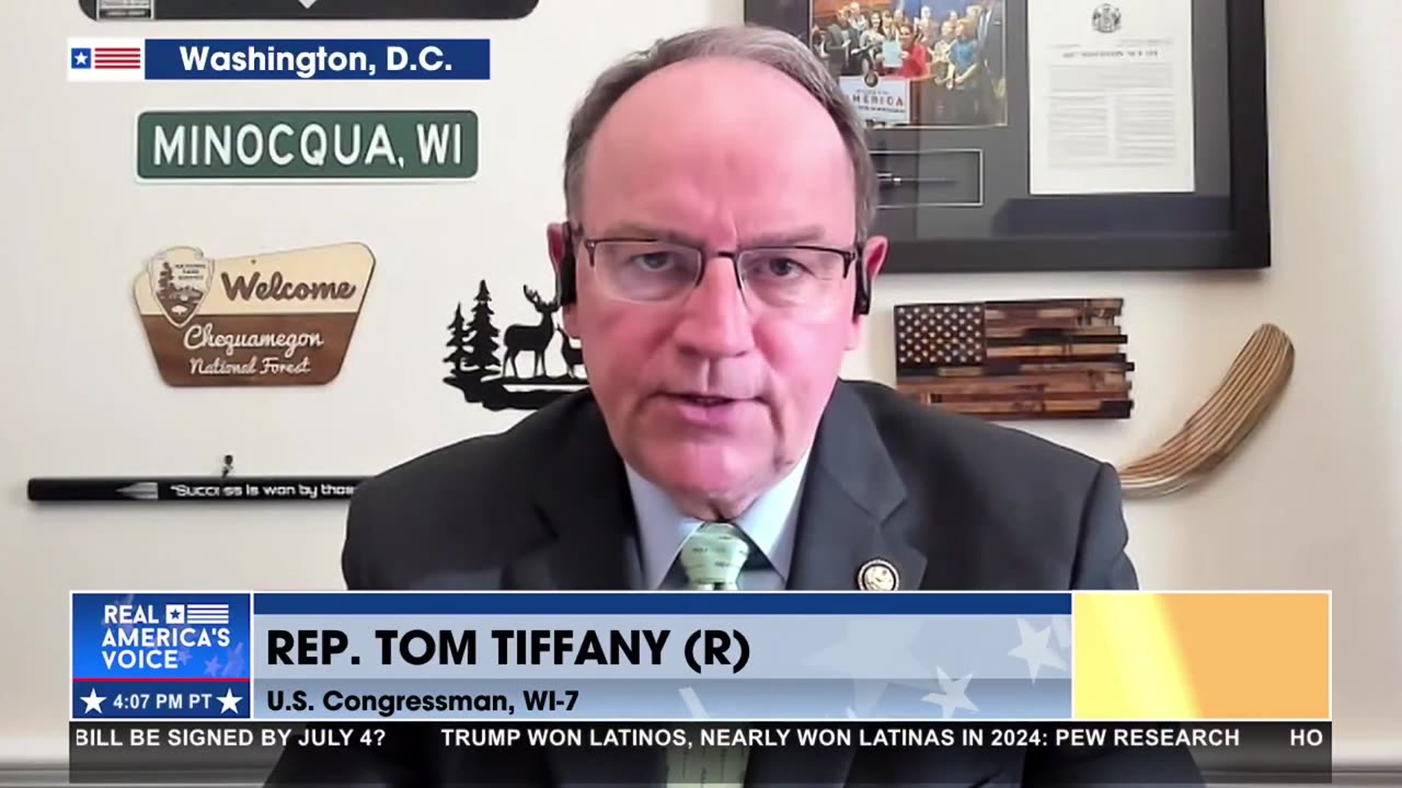 EXPOSING CONGRESSIONAL LEAKS