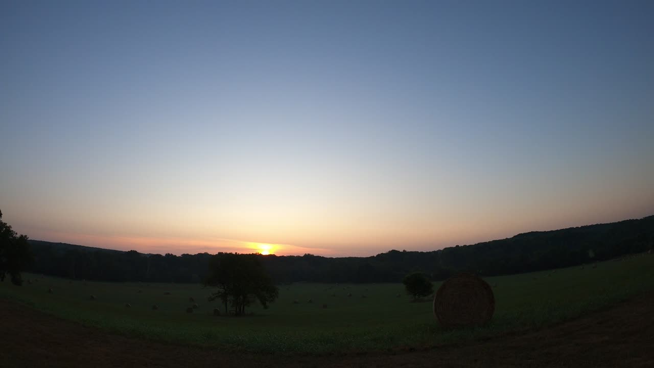 Sun ☀ Rise 8 16 25 77f/25c