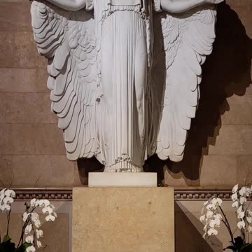 FAMOUS GRAVES - VOL. 113: ELIZABETH TAYLOR