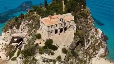 Natural Formations, or?