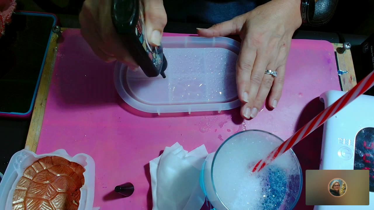 Momma Coop's Got The Pour