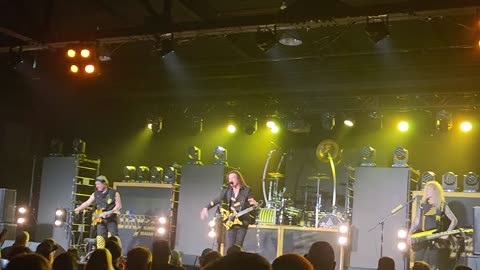 Stryper ( live)