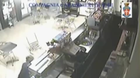 😱👮‍♀️ Brave Female Judoka DISARMED & SUBDUED THUG with Screwdriver | FCN
