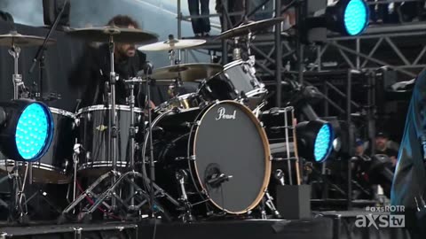 Face Everything and Rise - Papa Roach (live)