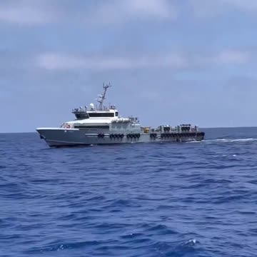 Greta's boat abandons refugees