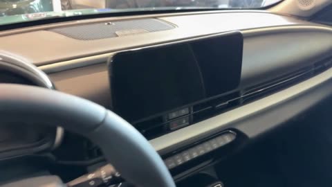 2025 Fiat 600 Hybrid - ITALIAN CROSSOVER with impressive FUEL ECONOMY (visual review)