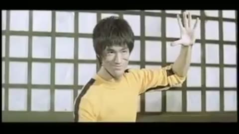 Alive & flexible - Bruce Lee .VS. Dan Inosanto in 'Game of Death' Original Movie 1972