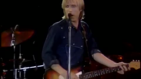 Tom Petty And The Heartbreakers - Don't Do Me Like That (Live) (480p)