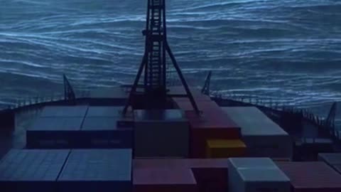 Hurricane Erin 2025: Monster Waves vs. Ships