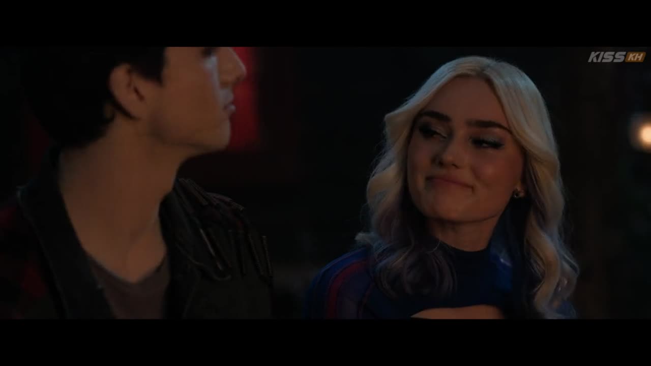 Victor & Nova zombies 4 zed and Addison talk outside