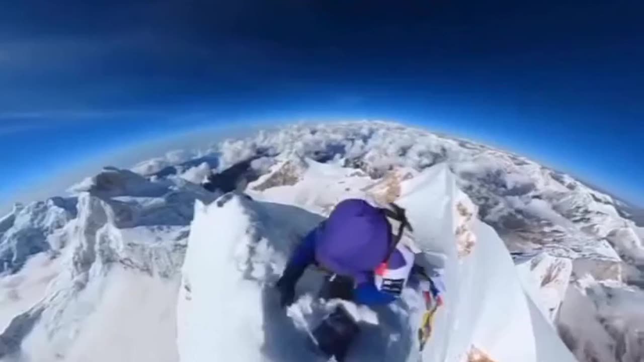 Climbing Manaslu: The Challenge of Reaching 8,163 Meters! 🏔️⛏️💪