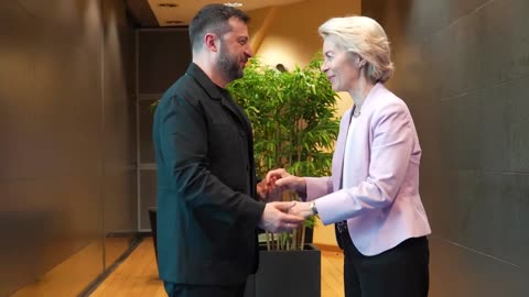 Zelenskyy Wears Suit and Platform Sneakers to Look Taller at von der Leyen Meeting 😂