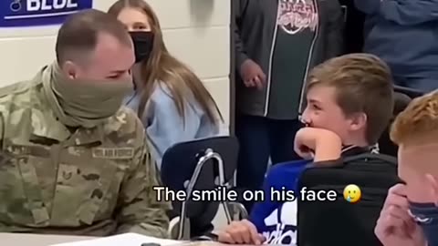 His classmates reaction is EVERYTHING #shorts