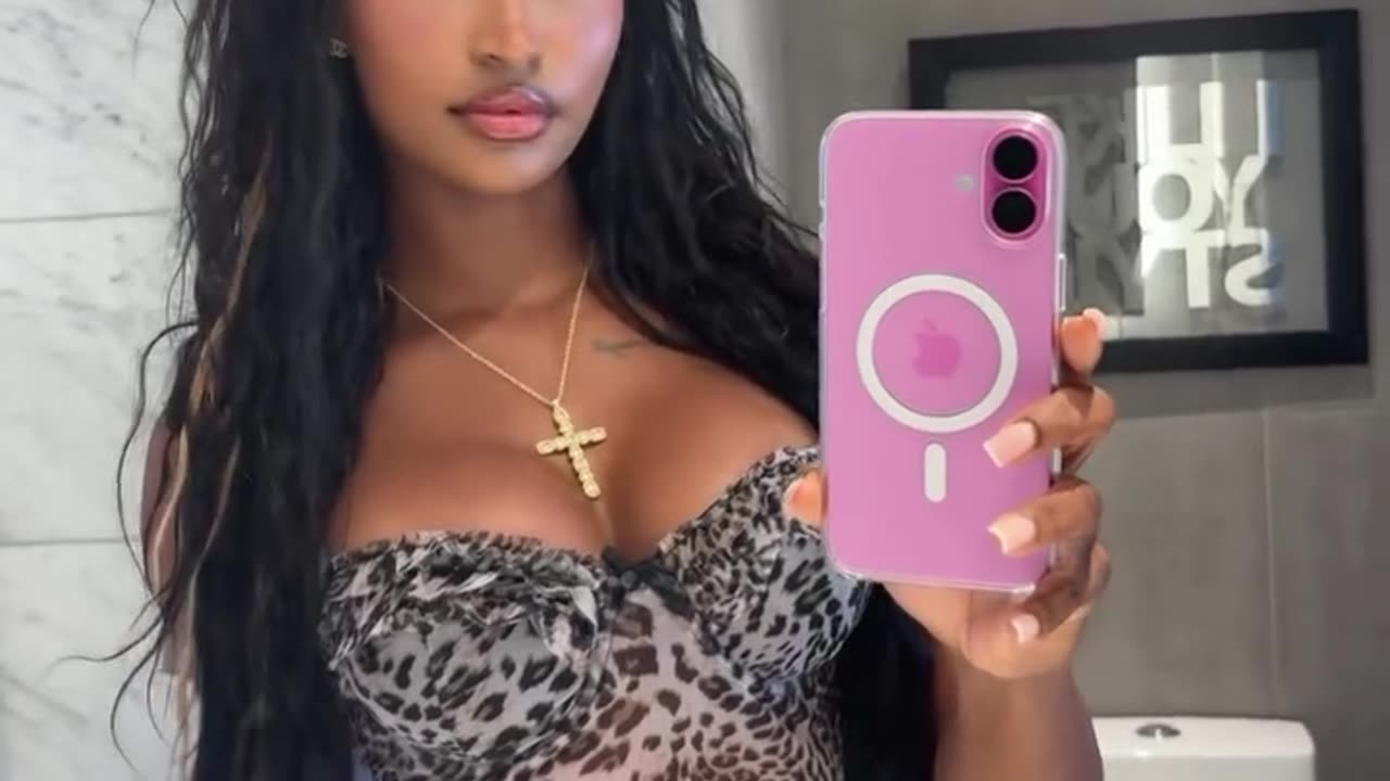SHAKING MY FAT ASS IN PANTIES.
