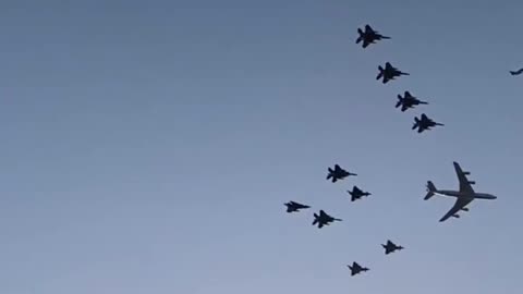 🔥DAMN!! Donald Trump flew into Qatar like a BOSS... 🔥