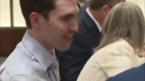 🚨 PEOPLE ARE NOTICING SOMETHING HIGHLY DISGUSTING AS FIRST FOOTAGE FROM TYLER ROBINSON’S TRIAL