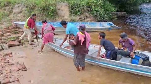 Brazil Ingarico Trip to Kure Putu Community to Pray over the Land and show the Jesus Film