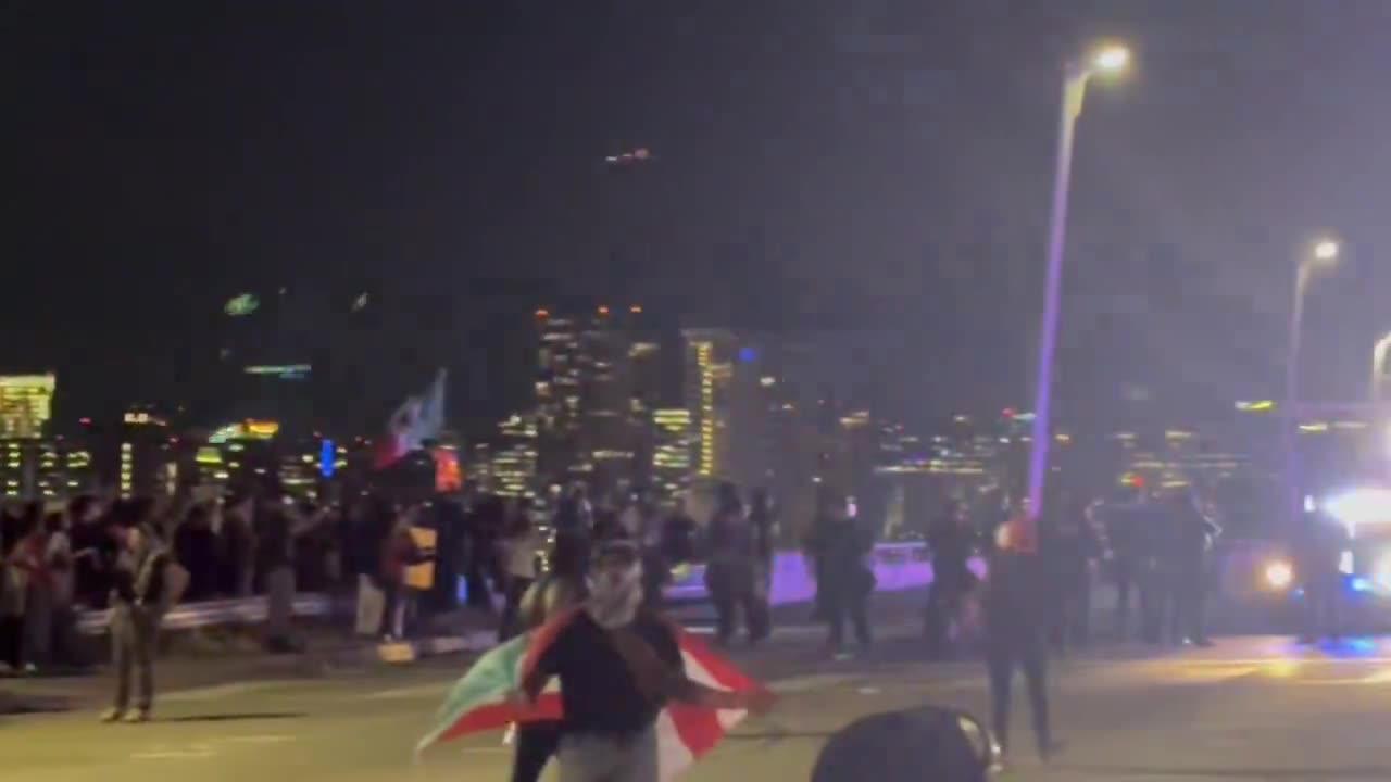 Texas: “This has been declared an unlawful assembly,” a Dallas Police Officer is