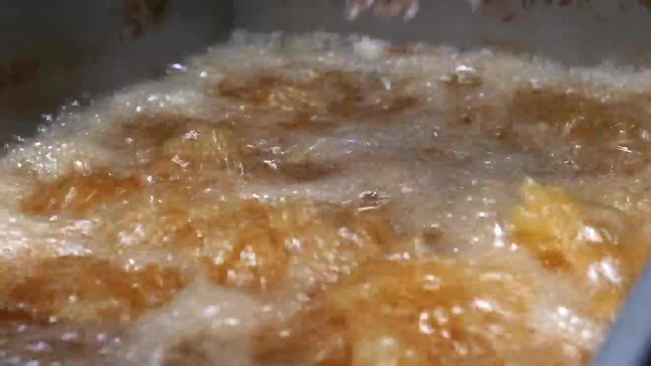 American Food - The BEST FRIED CHICKEN AND WAFFLES in New York City_