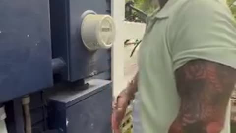 Caught Utilities - Stealing Again - Here is How