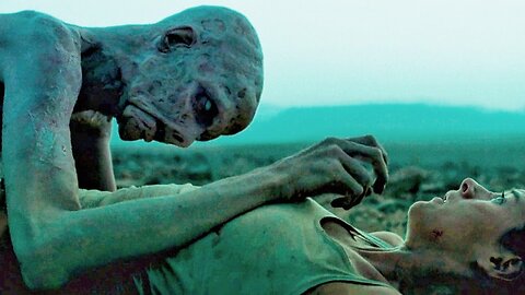Girl & Zombie Alone Hindi Voice Over Film Explained in Hindi Urdu Summarized हिन्दीFull Slasher