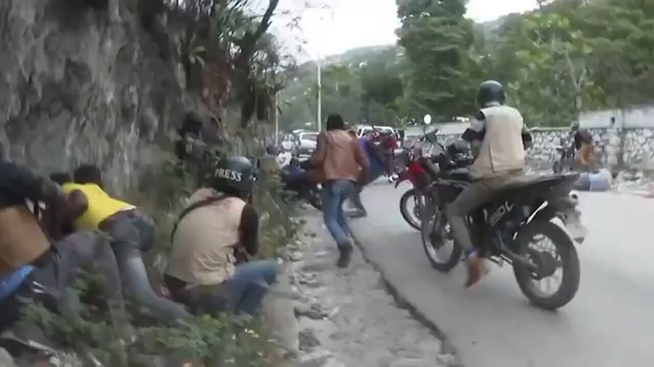 Defying bullets, threats and censorship, journalists in Haiti risk everything to report