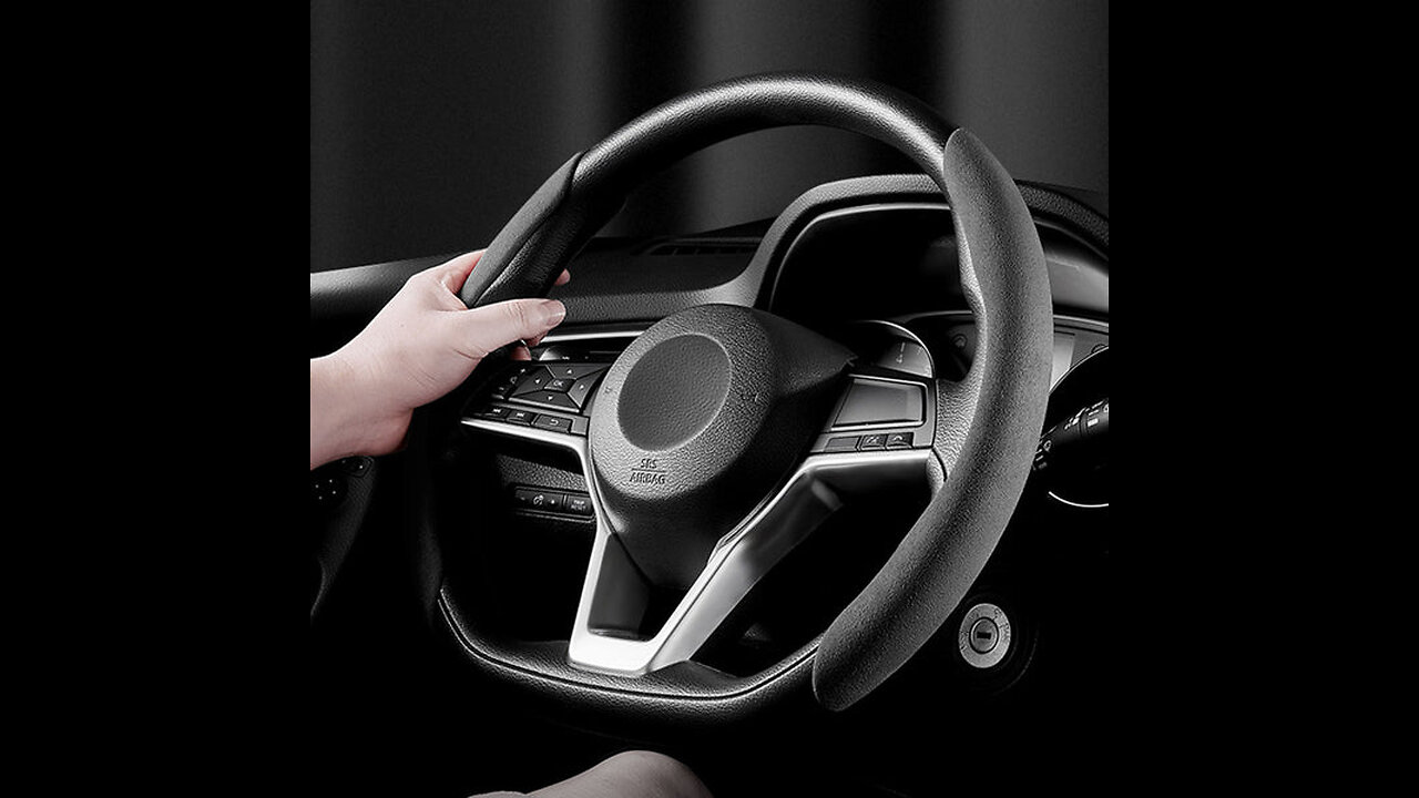 Universal Anti-Slip Steering Wheel Cover, with Breathable and Comfortable Design