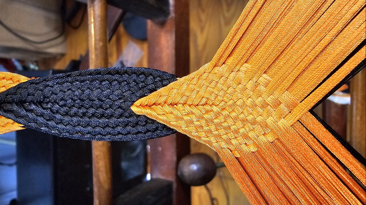 Kumihimo - Takadai Braiding Stream - 208 Final Megan Fox Fox-Tail Braid stream.