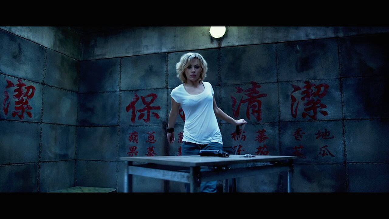 "Ordinary Girl Becomes a God"