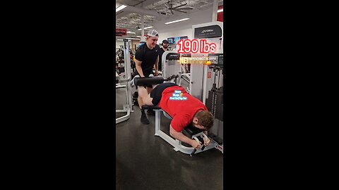 190lbs Leg Curls (Heavy) | #fitness #legs 🦵 #beast