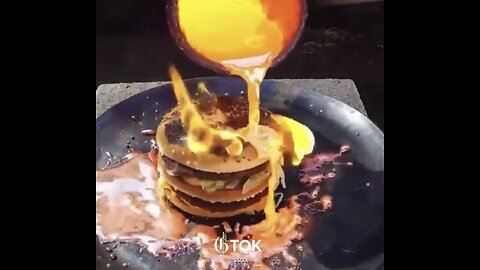 TESTING HAMBURGER🔥🍔🔥👨‍🏭WITH LIQUID MELTED METAL⛓️⚒️🔥💫
