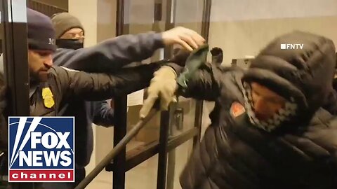 NEW: Protesters Swarm Minnesota Hotel Believed to Be Housing ICE Agents