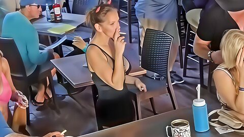 Candid Sexy Smoking Woman 677