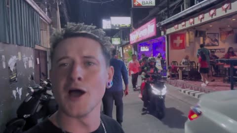 Thailand Youtuber Mac TV in crazy racist outburst during live stream! (August 2025)