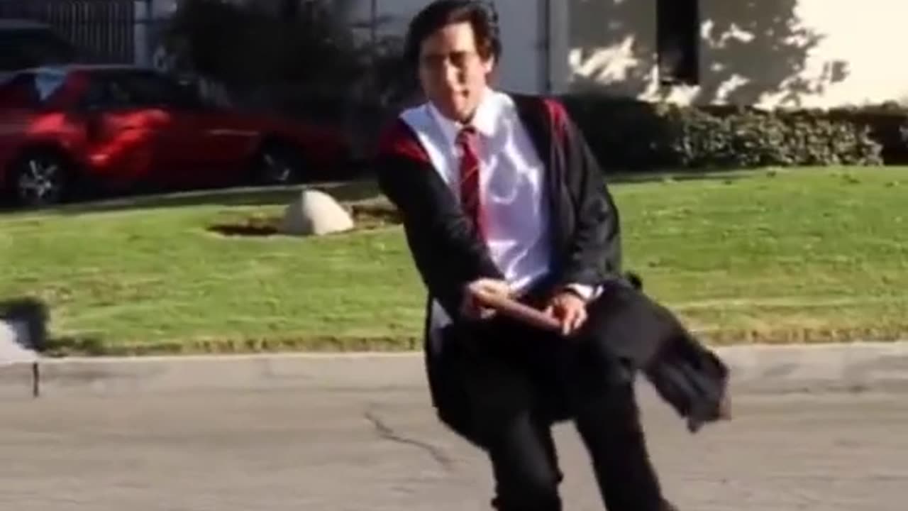 HARRY POTTER VOANDO NA VASSOURA