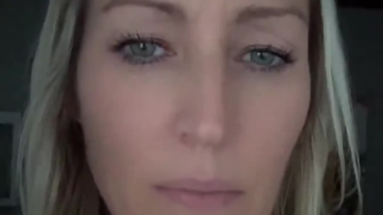 Tiffany Blue Box- Rachel Right Side Broadcasting