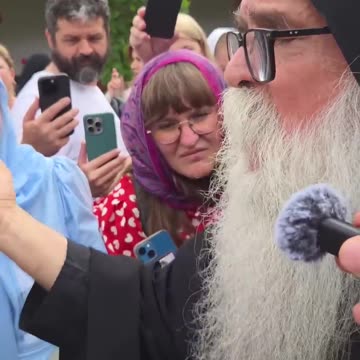 Ereticu Ecumenist Irineu Curtescu Hulitor,Schismatic,Apostat,Antihrist,Batjocoritor al Sv.Cruci 2025