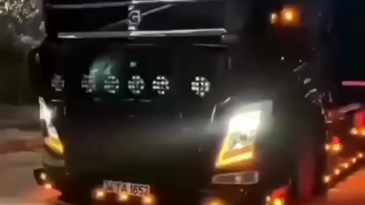 Stunning Truck | Trucker Lifestyle