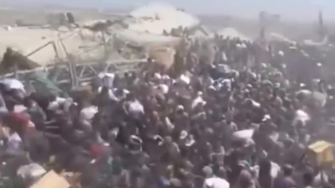 Like apocalypse: Civilians as aid trucks entered Rafah, Gaza