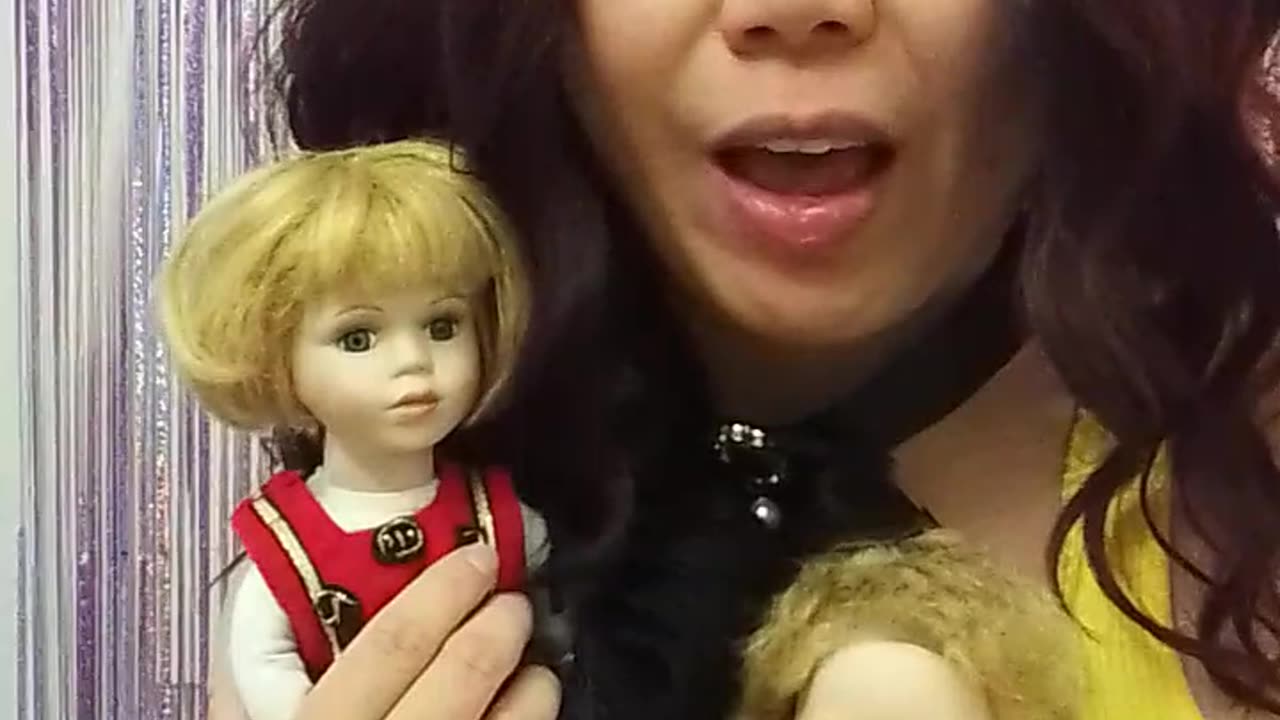 Boy and girl yellow top kitty