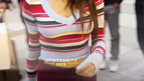 🔥 Bollywood’s Golden Girl | All eyes on Janhvi Kapoor 🔥 | Janhvi Kapoor | Ai Music Tune #shortsviral