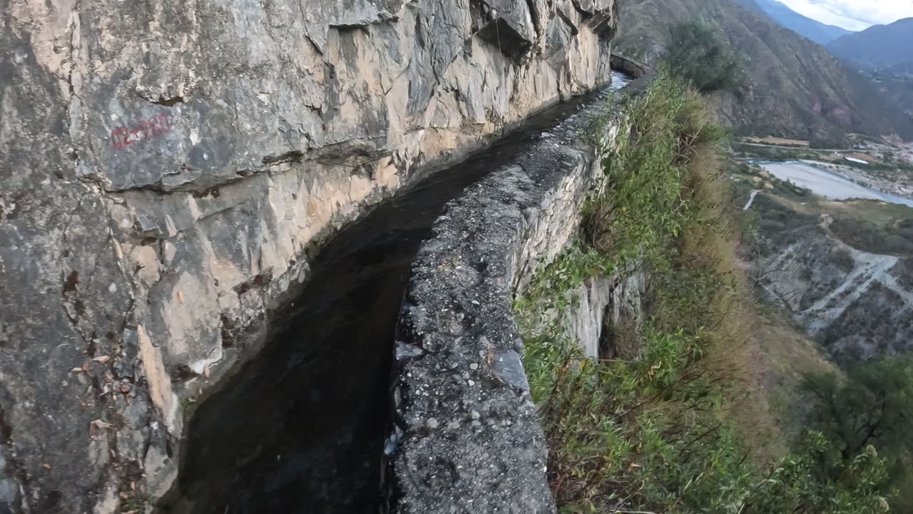 Empezando la caminata para acampar en la punta del Apu Sinti #Yaca #Apurimac #SanPedro