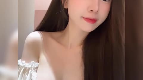 Sexy and lovely Vietnamese girl - Cô gái Việt Nam gợi cảm và đáng yêu 