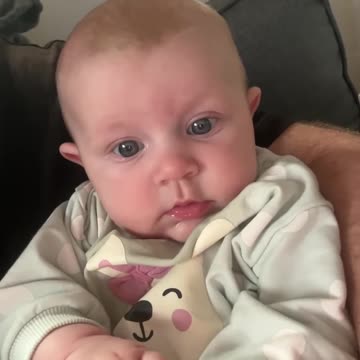 baby’s cozy lap time with daddy 💖 #familylove #babymoments #shorts