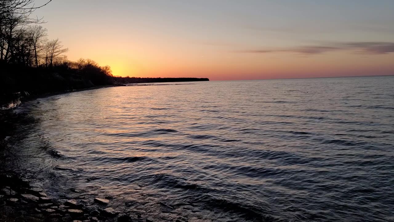 Slow Motions Waves In A Perfect Sunset