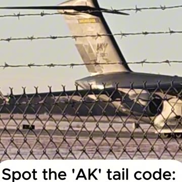 Massive C-17 Globemaster Lands at Tiny Kenai Airport – Alaska Power Move! ✈️🏔️ #C17Globemaster #FYP