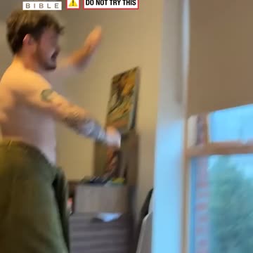 His deodorant cap broke, so he improvised 💡